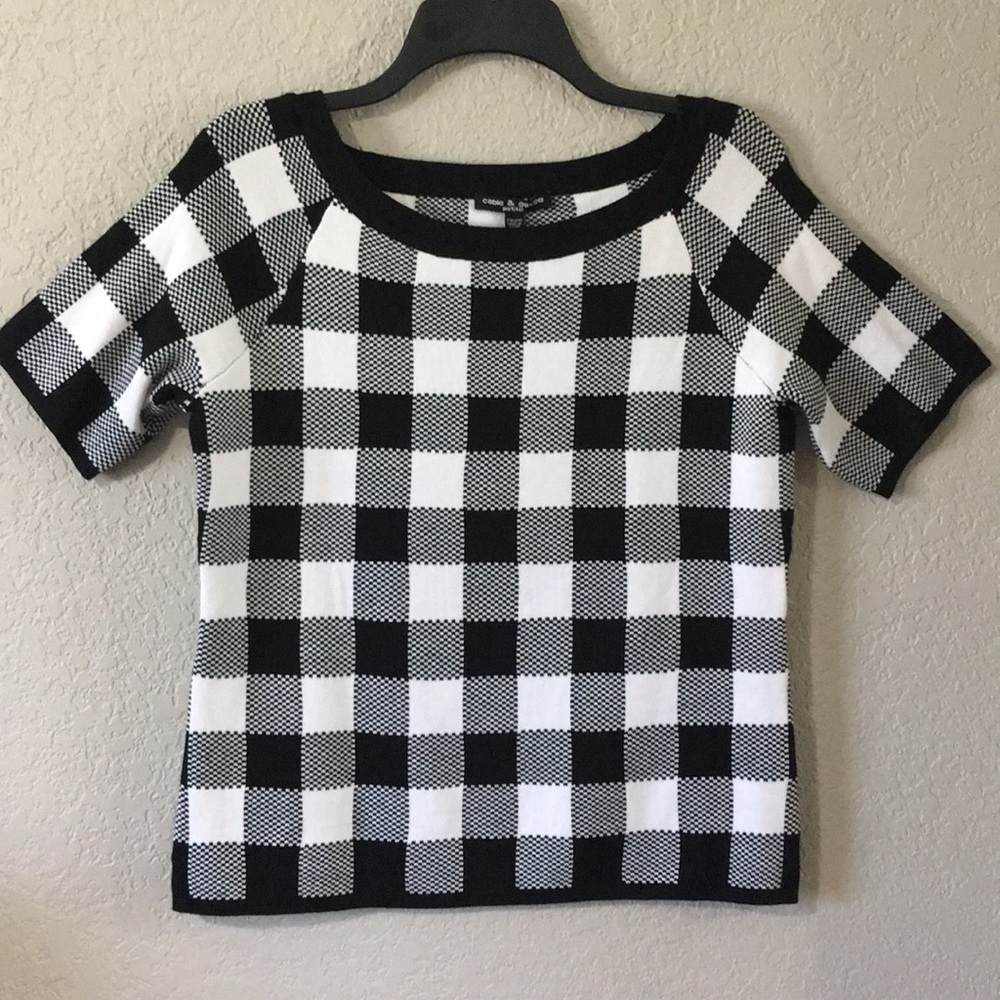 4/$25 Cable & Gauge black and white plaid sweater